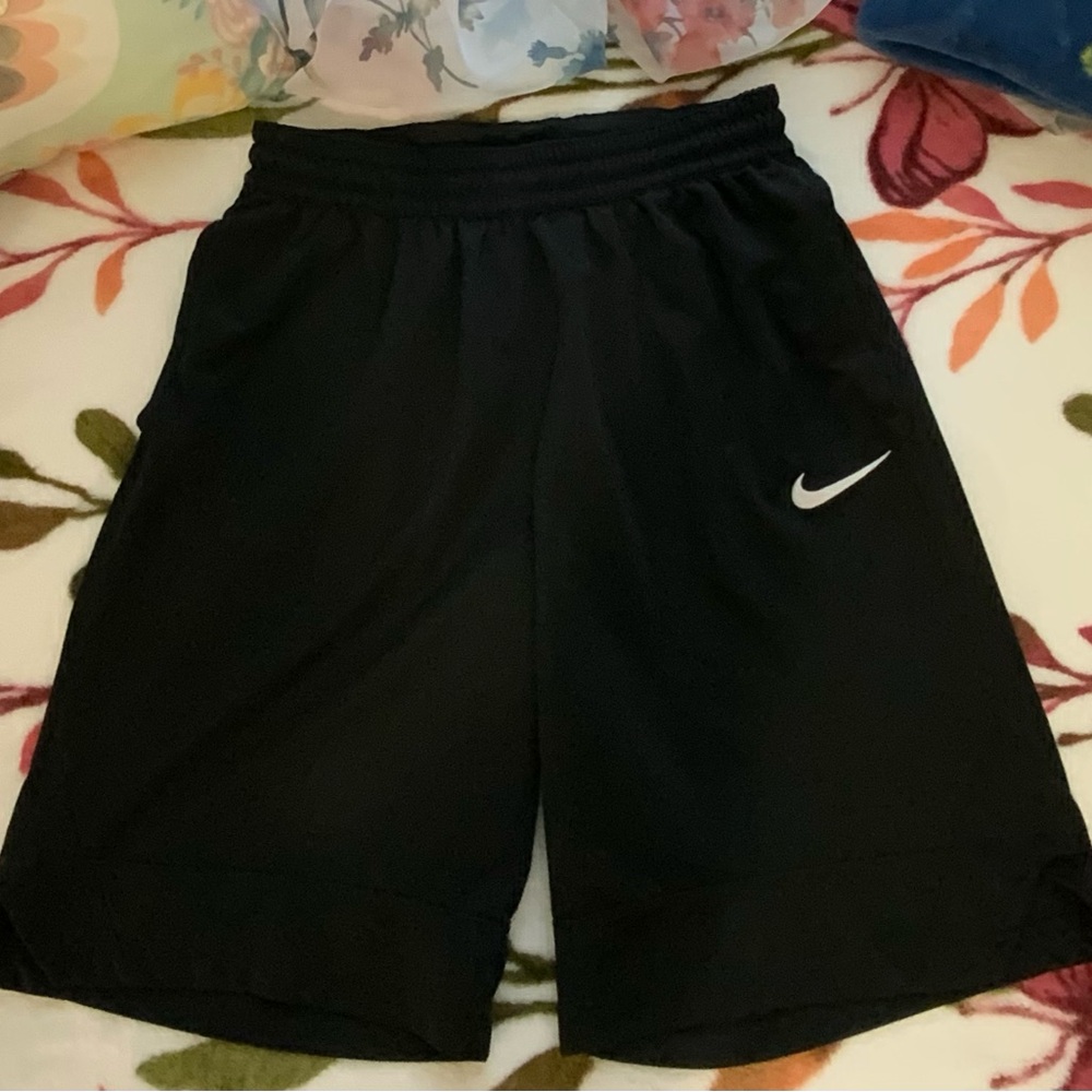Nike Shorts Black Size M